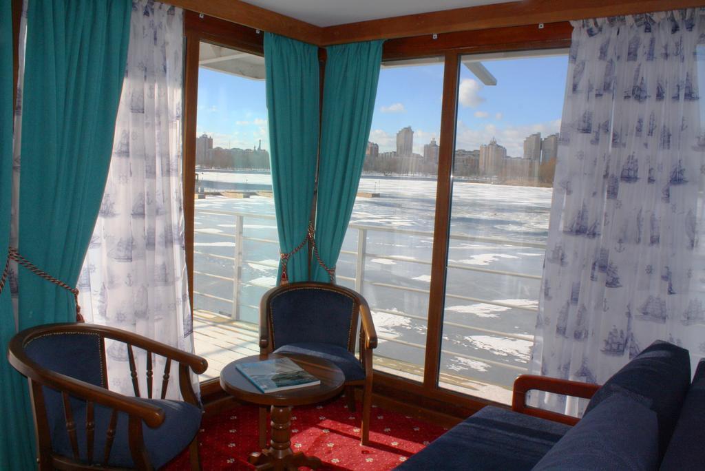 Chervona Kalina Hotel Kiev Ngoại thất bức ảnh