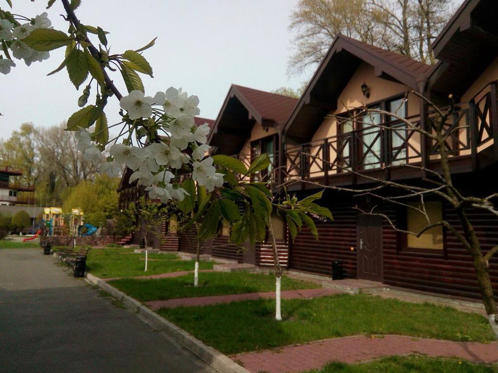Chervona Kalina Hotel Kiev Ngoại thất bức ảnh