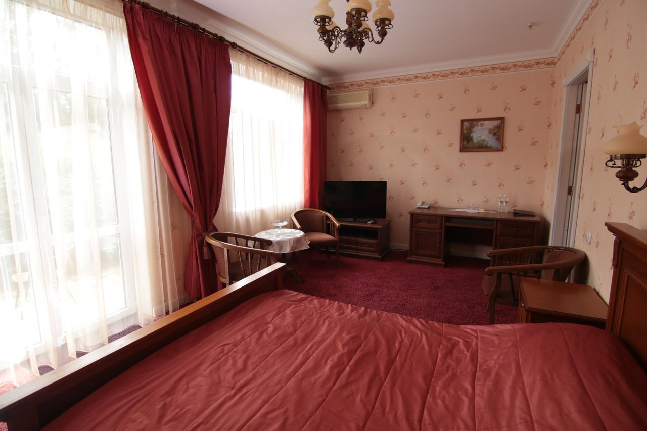 Chervona Kalina Hotel Kiev Ngoại thất bức ảnh
