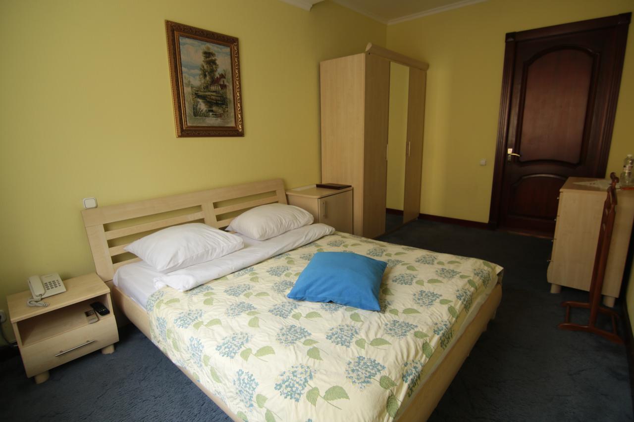 Chervona Kalina Hotel Kiev Ngoại thất bức ảnh
